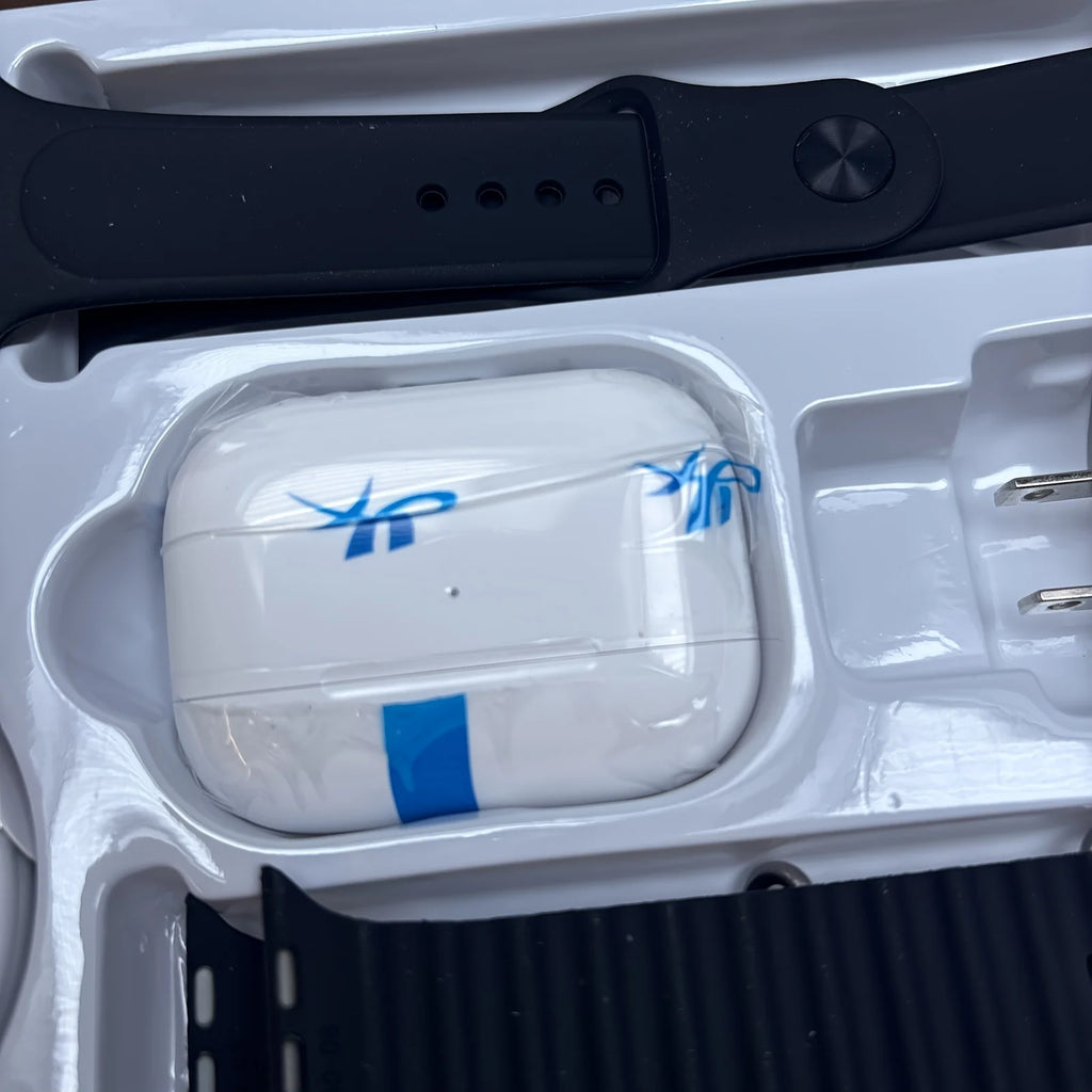 Smart Watch and Earbuds 2 in 1 Set, All in One Smartwatch Bundle with Wireless Earbuds, Charging Cable, Adapter and Extra Strap, BluetoMontre connectée de suivi d'activité physique compatible iOS et Android, avec fonction de surveillance de la santé.